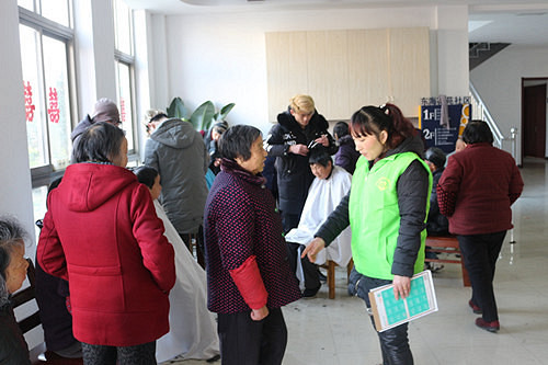 为社区治理添活力百人跑团让陌邻变睦邻(图1)