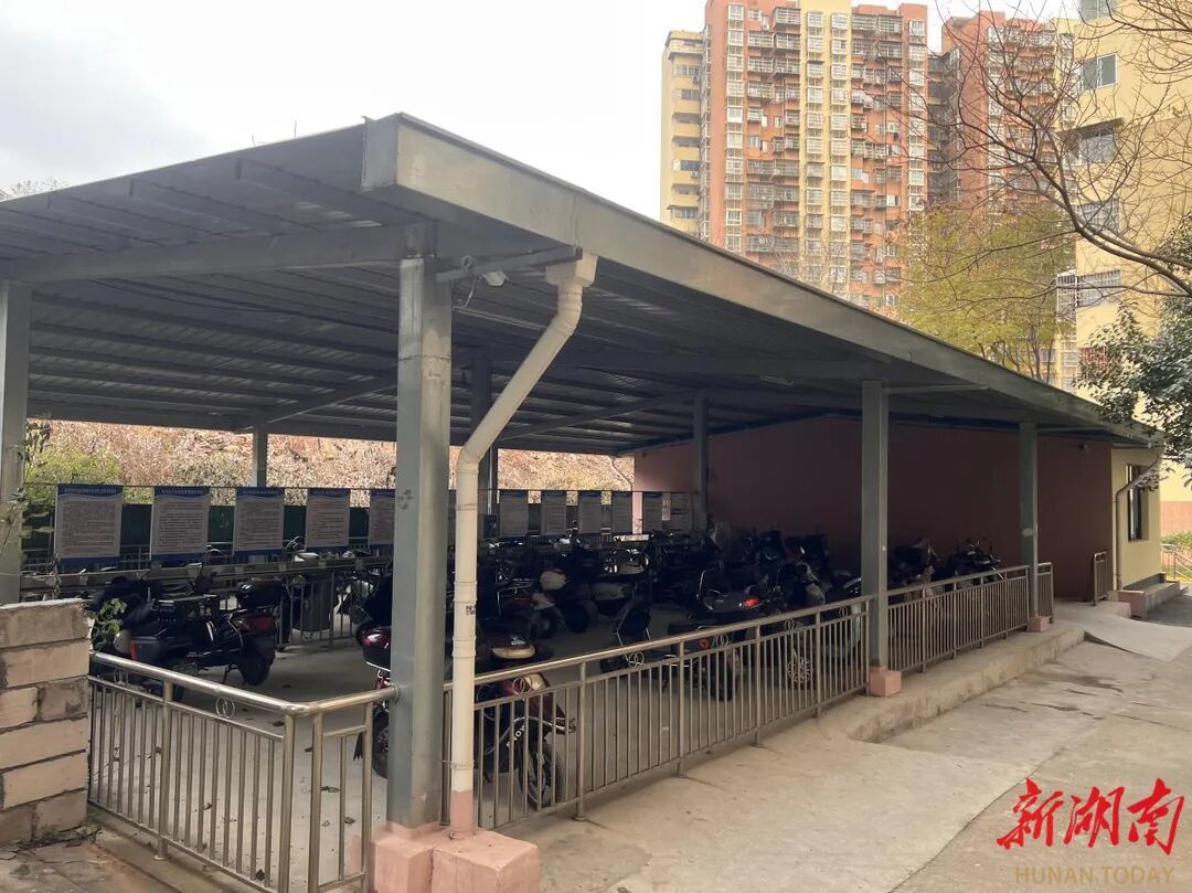 聚力公租房维修提质精绘基层治理画卷——开福区住建局联合丝茅冲社区办好民生实事(图2)