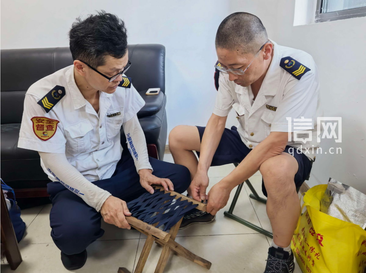 志愿坚守送服务社区关怀递清凉信新相映走进鹭洲社区(图4)