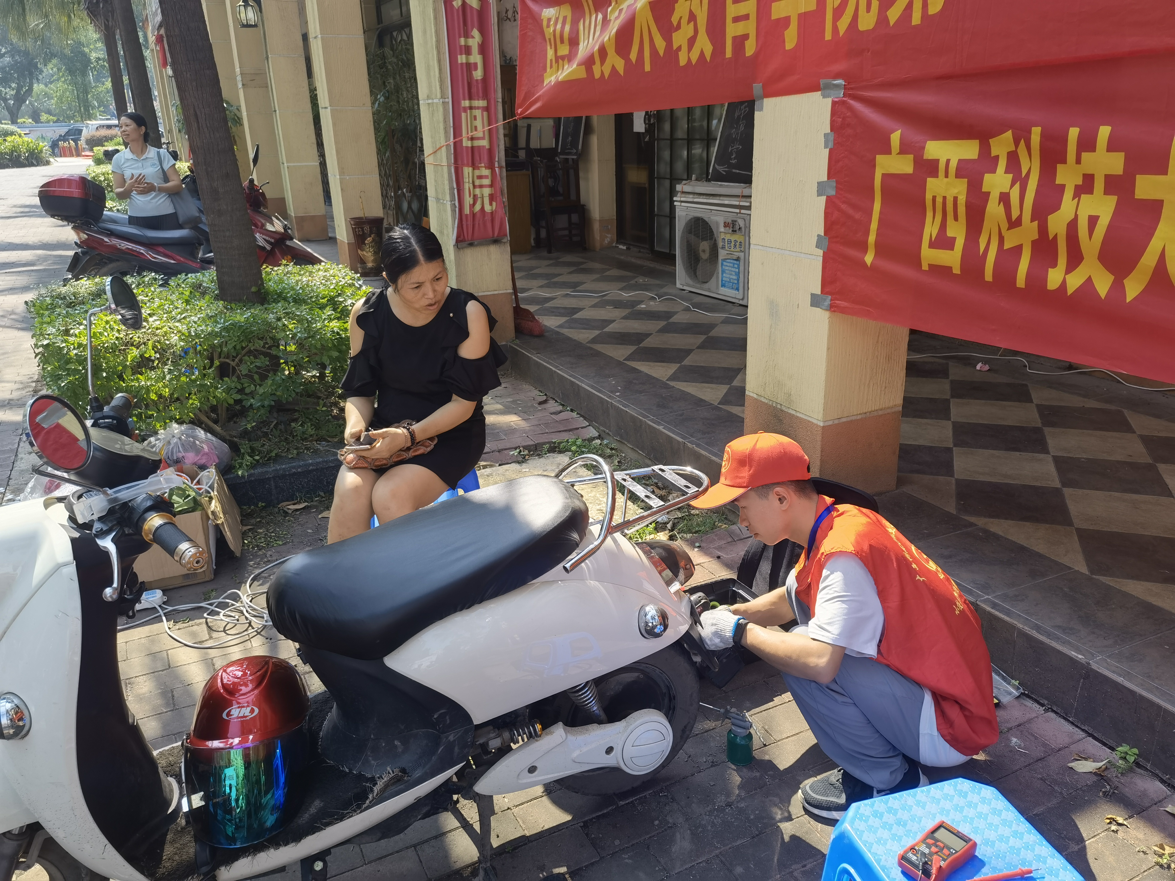 国网定西市安定区供电公司：优质服务保供电护航清凉青岚山(图1)